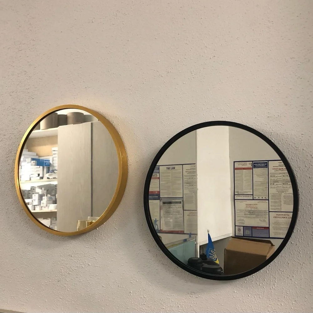 Round 12 in Mirror in Metal Frame Gold